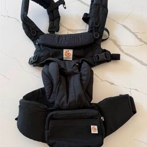 Ergobaby Carrier
